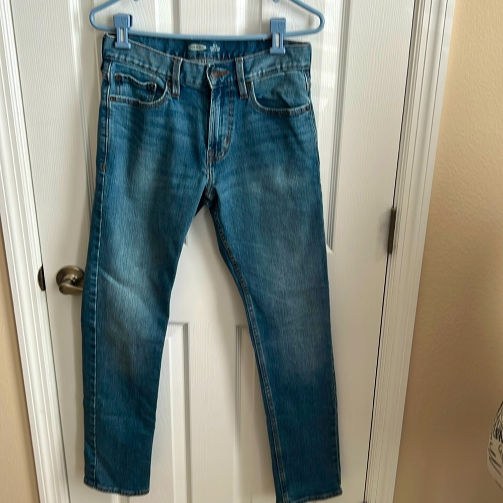 Ladies Old Navy Slim size 28x30 jeans‎